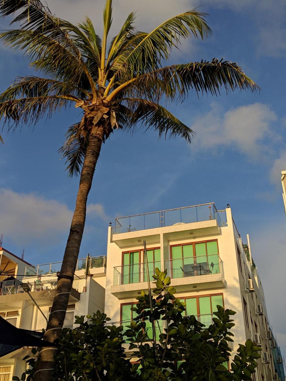 Huvan Beach Hotel At Hulhumale Exterior photo