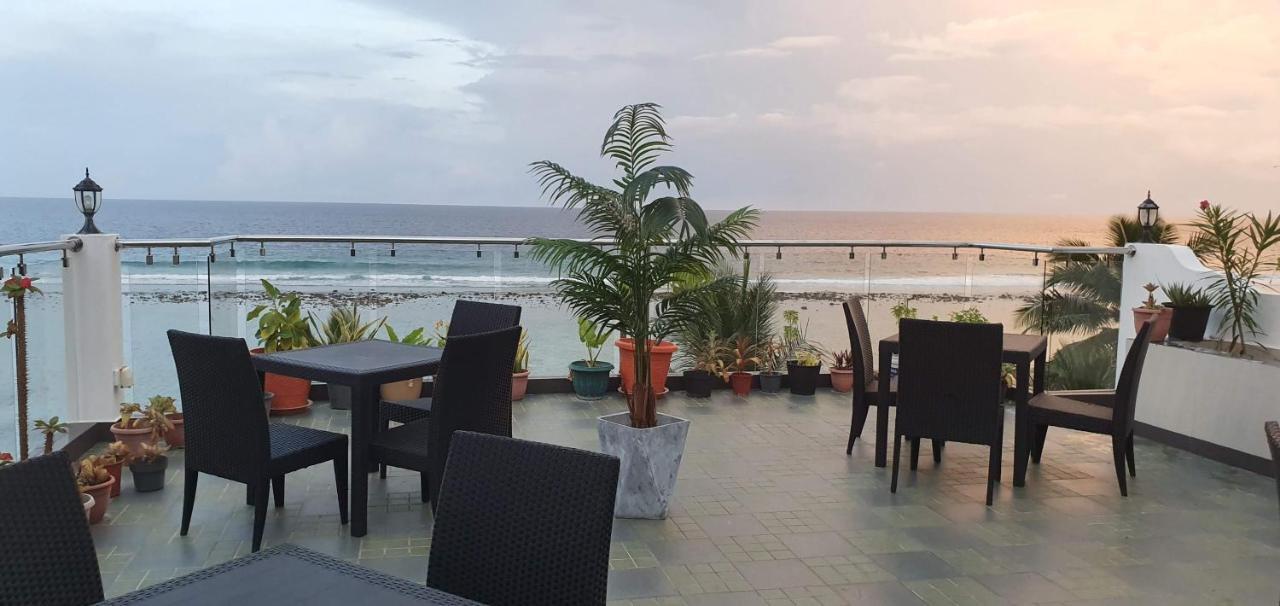 Huvan Beach Hotel At Hulhumale Exterior photo